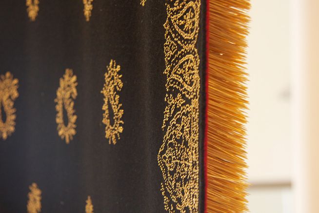 Kashmiri Shawl Image