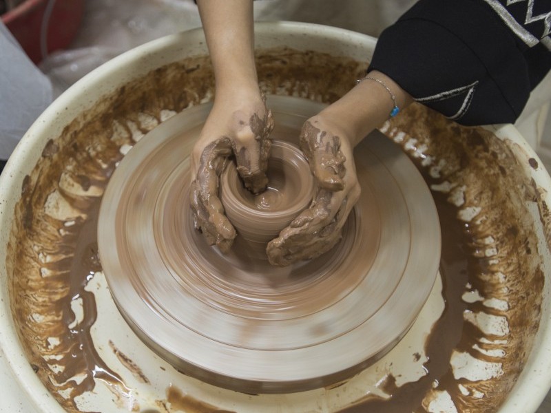 Experiment with the Pottery Wheel