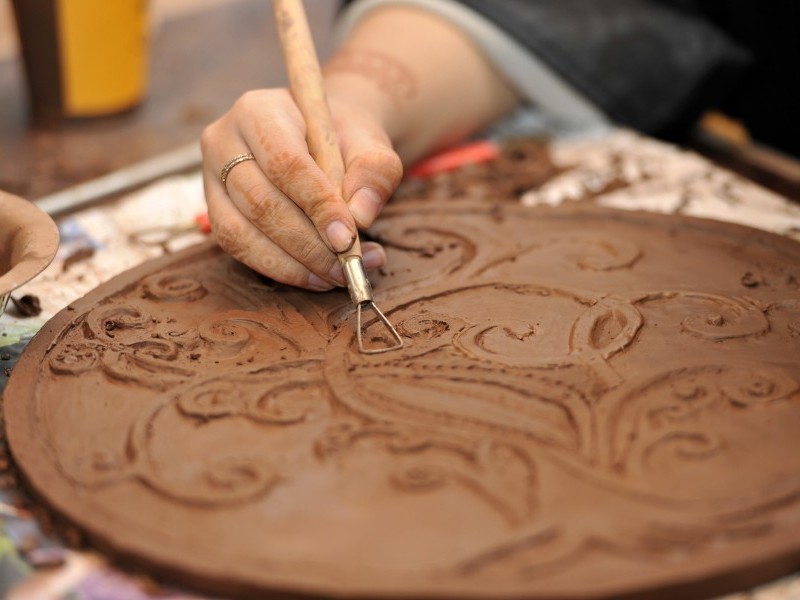 Sculpting Clay Tiles Using Islamic Patterns