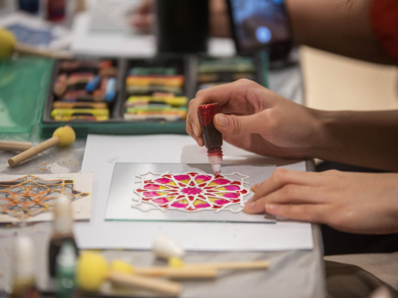 Decorate Ceramic Tiles